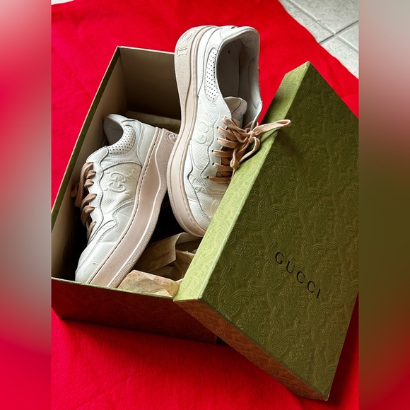 Gucci shoes GG lightly used, they were too small for me to wear with tights - Picture 10 of 14